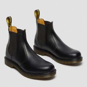2976 Smooth Leather Chelsea Boots